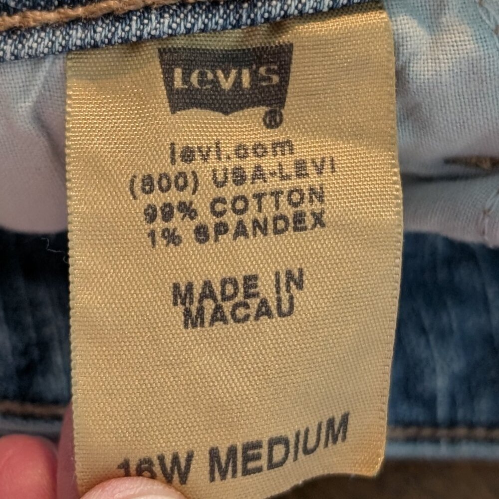 Levi's 590 Jeans Boot Cut Classic Light Blue Size 16W Medium - Picture 13 of 15